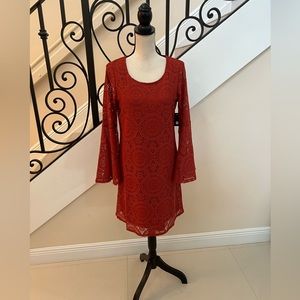 Tacera Medallion Lace bell sleeves shift dress!